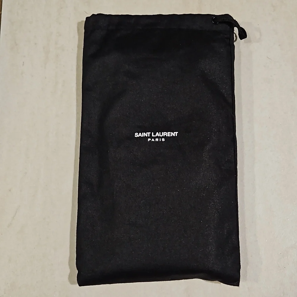 YSL Logo Patent Leather Bifold Snap Wallet w/Dustbag - Picture 14 of 14